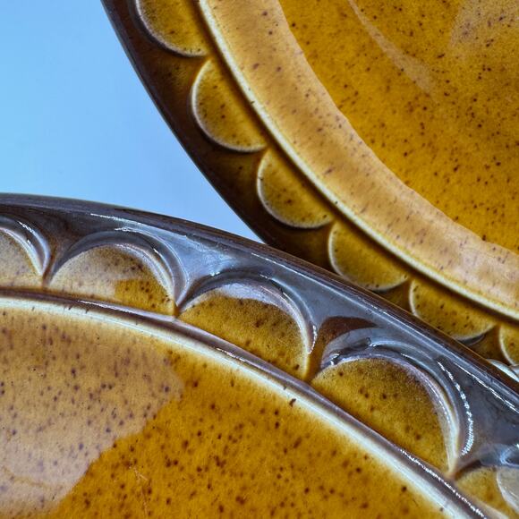 Vintage Sorento Dinner Plate by Homer Laughlin marked Golden Harvest II set of 2 - Picture 2 of 9